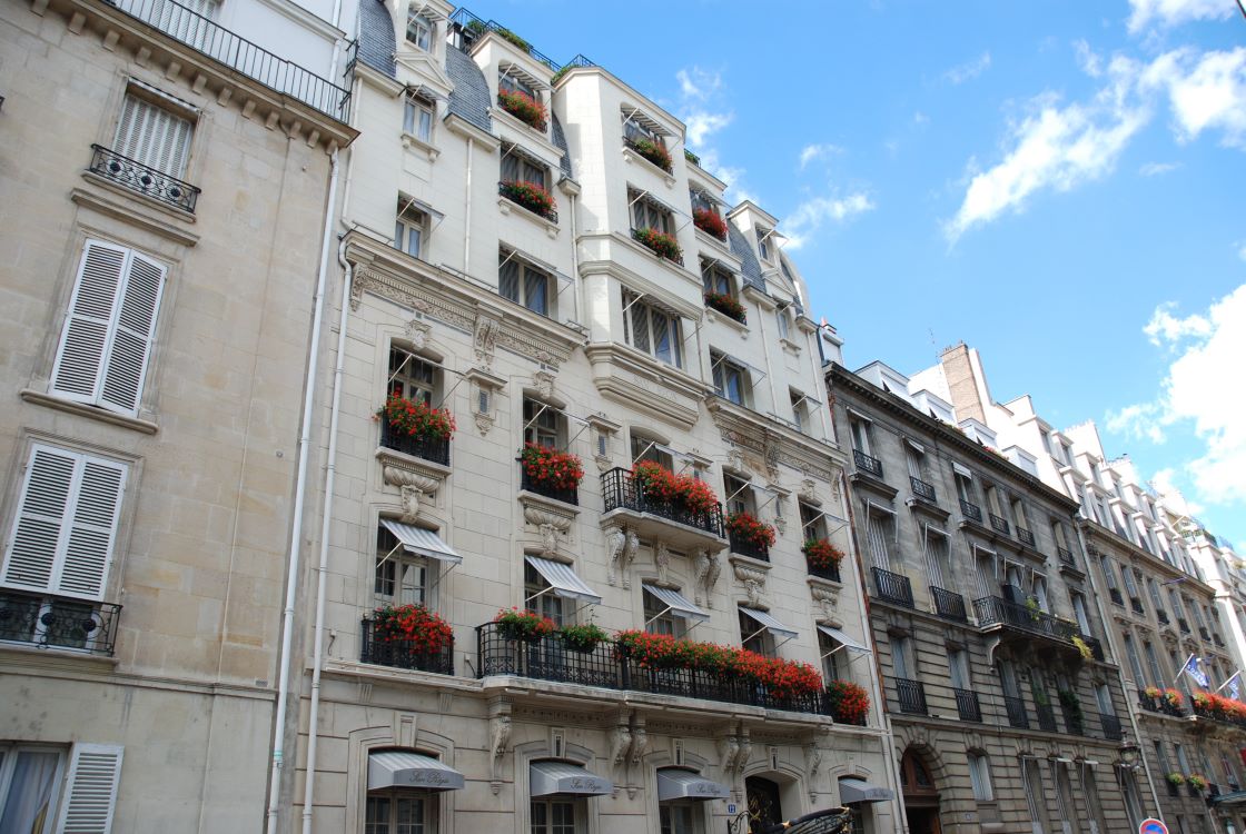 Lehet az új otthonod egy patinás belvárosi házban vagy egy újépítésű zöldövezeti társasházban, vagy lehet egy önálló kertes ház is, a Vaszati tényezőket minden esetben figyelembe kell venni!